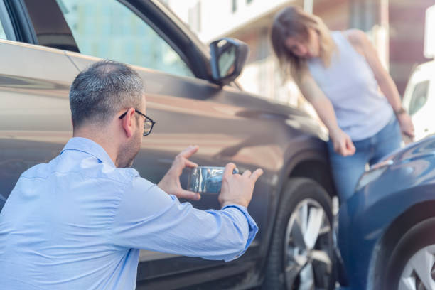Professional Full Coverage Car Insurance technician working in Chantilly, VA